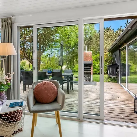 Сasa de vacaciones Simjanka - 800m From The Sea By Interhome *